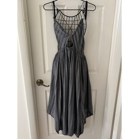 O'Neill Dresses & Skirts - O'Neill Grey White Striped Strappy Midi Dress Womens Sz L Boho Beach Flowy EUC